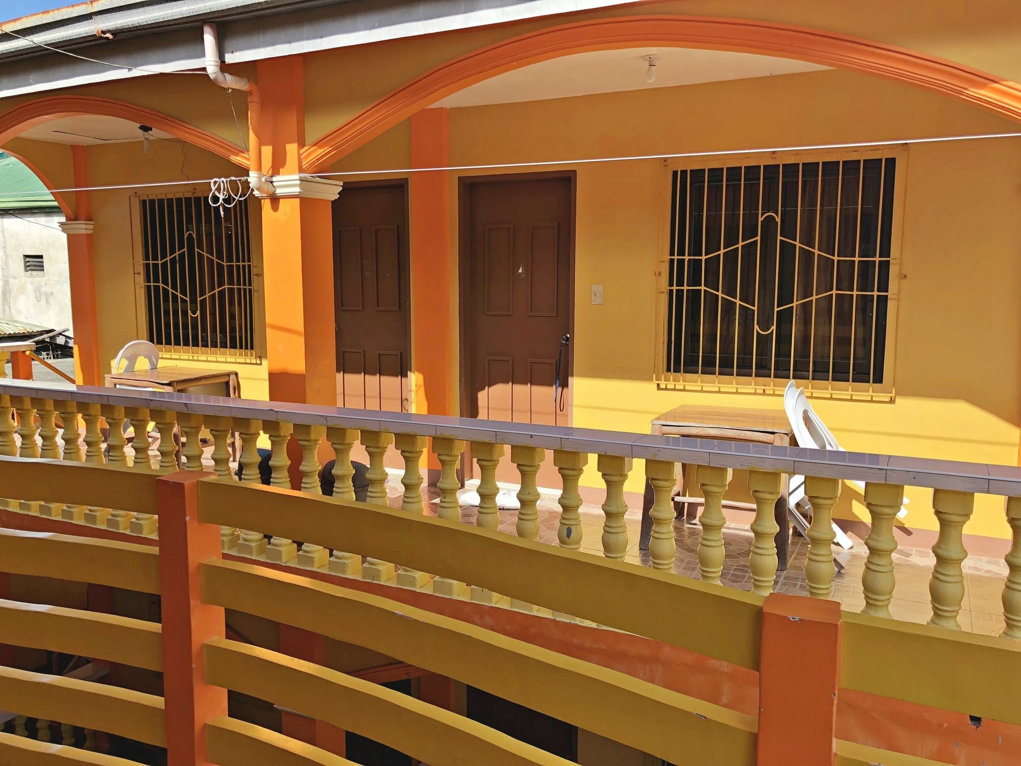 Queen Of Isle Cottages And Restaurant Puerto Galera Kültér fotó
